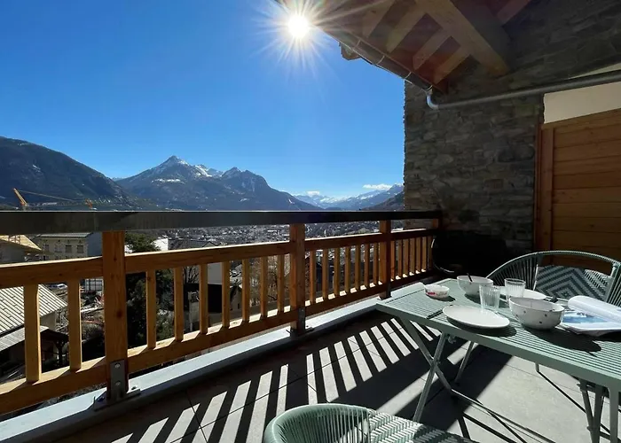 Appartement Moderne Avec Terrasse Et Parking A Briancon - Fr-1-330C-127