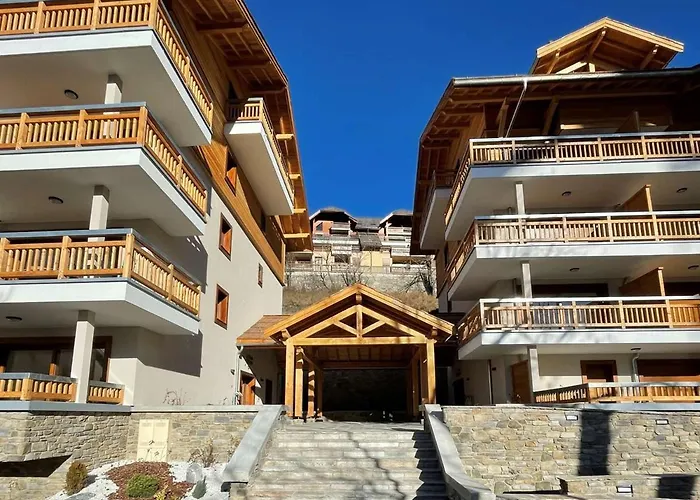 Appartement Moderne Avec Terrasse Et Parking A Briancon - Fr-1-330C-127