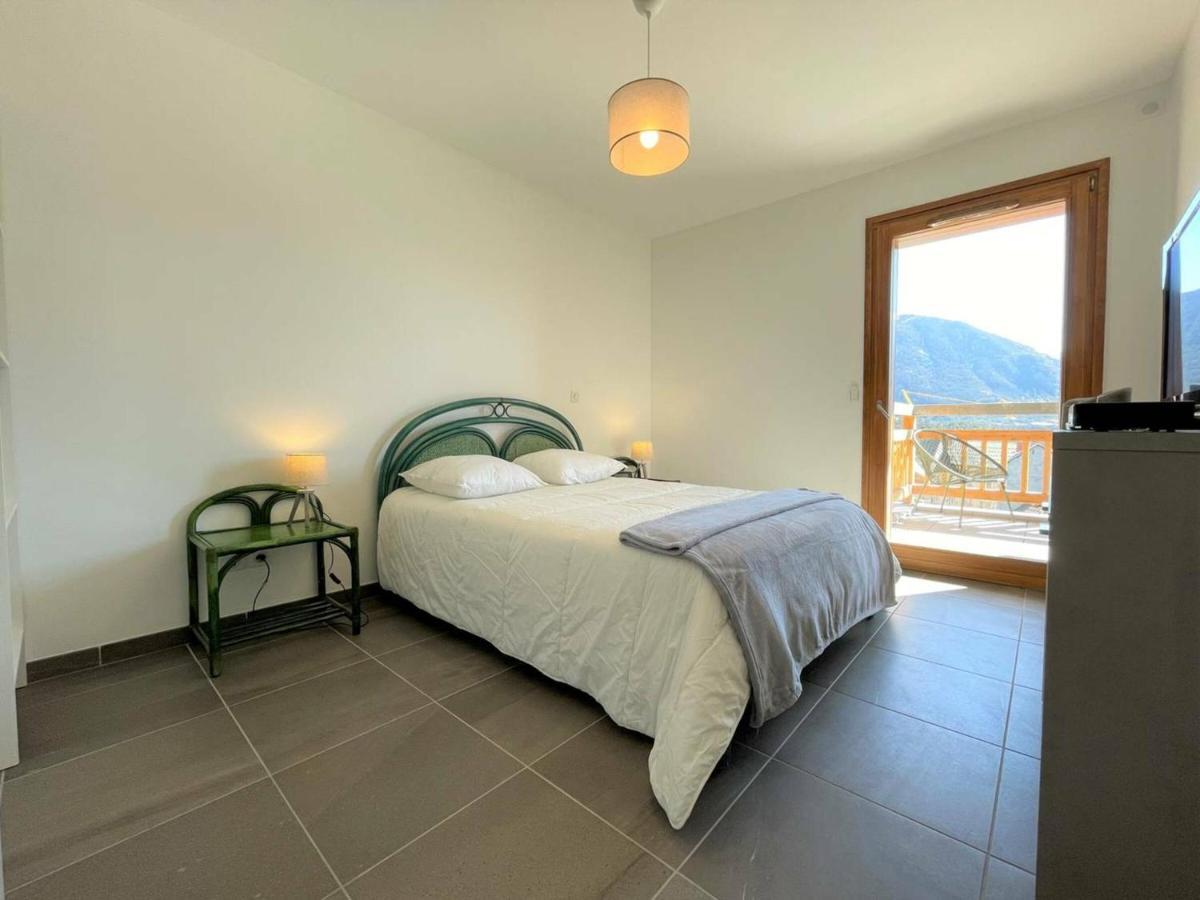 Moderne Avec Terrasse Et Parking A - Fr-1-330c-127 * Briançon